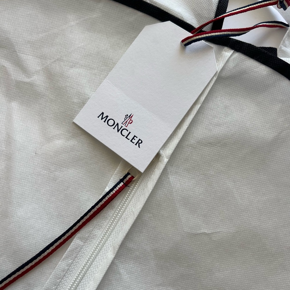 Moncler White and Black Logo Garment Bag with Red Accent - Picture 3 of 6
